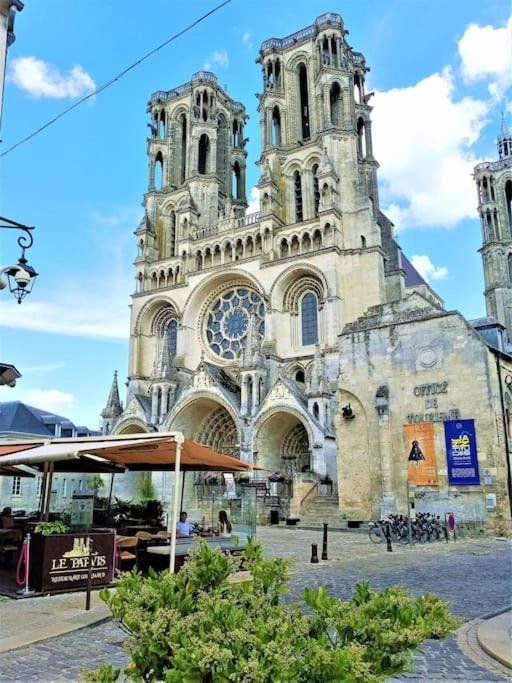 Le Refuge Leilighet Laon Eksteriør bilde